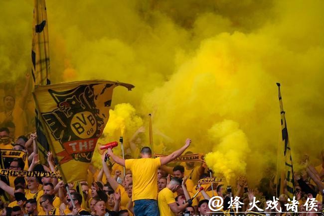 德甲-鲁尔区德比门框两救大黄蜂 多特战平沙尔克