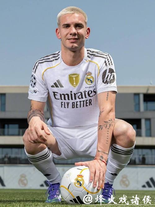 多特正式签下巴黎国脚后卫 穆帅挖角心愿落空 多特正式签下巴黎国脚后卫 穆帅挖角心愿落空