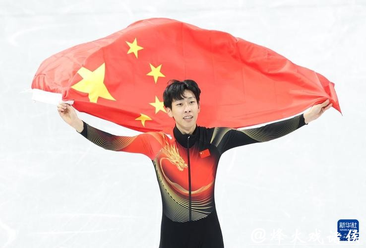 终点瞬间定胜负，孙龙获冬奥会1000米银牌，赛后：冲刺没伸脚，略有遗憾但已翻篇