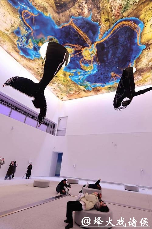 【会展区】两只巨型鲸鱼装置亮相浦美,以艺术回应海洋生物遭遇的威胁 【会展区】两只巨型鲸鱼装置亮相浦美,以艺术回应海洋生物遭遇的威胁